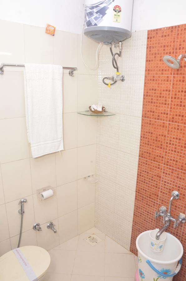 Hotel Royal Classic Bareilly Buitenkant foto