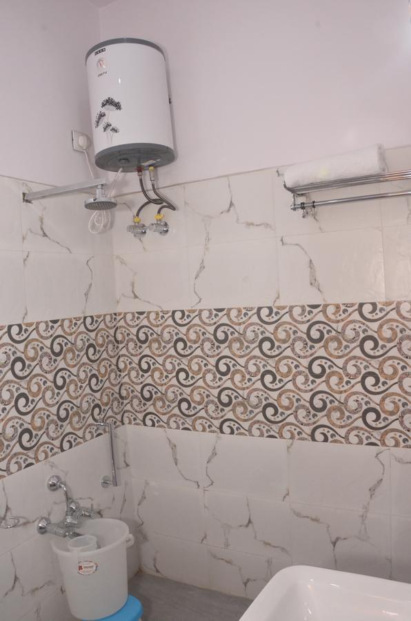 Hotel Royal Classic Bareilly Buitenkant foto