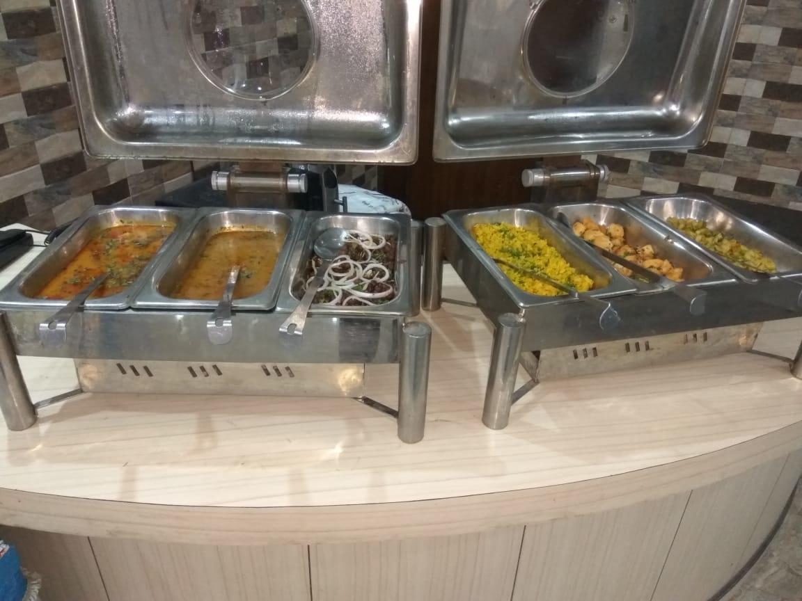 Hotel Royal Classic Bareilly Buitenkant foto