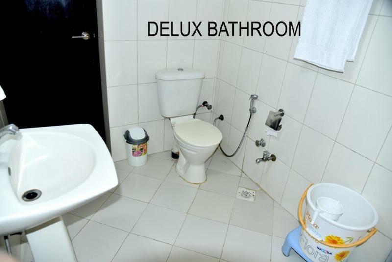 Hotel Royal Classic Bareilly Buitenkant foto